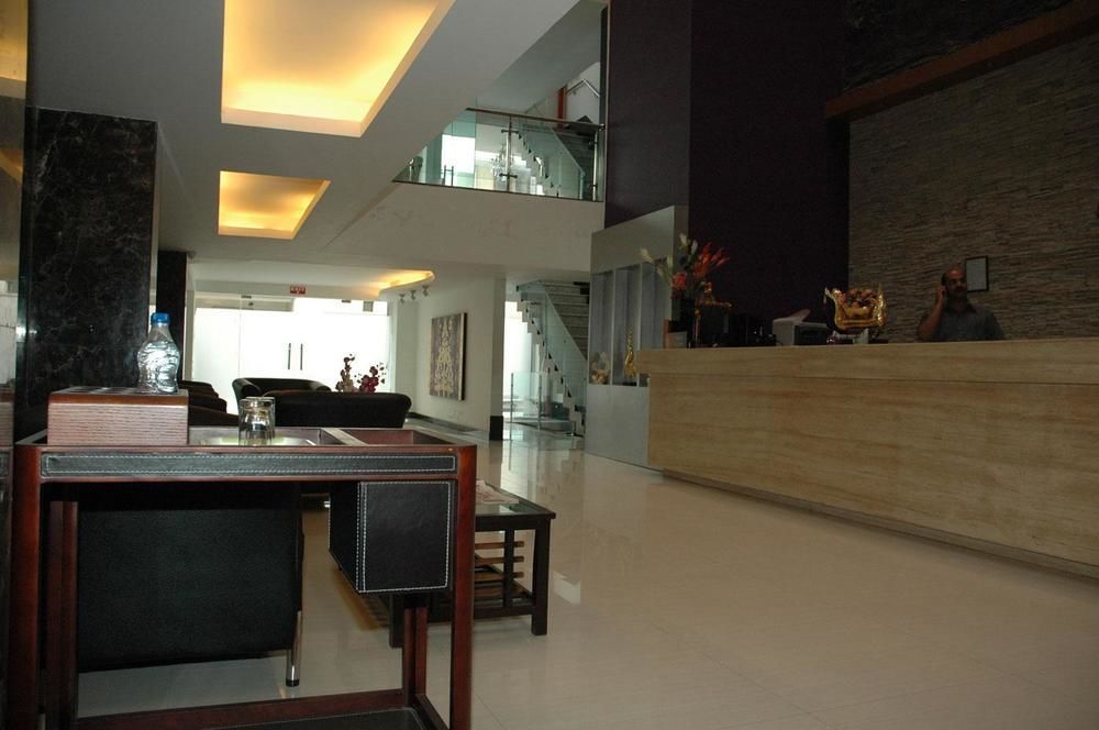 Hotel Swaran Palace Delhi  Extérieur photo