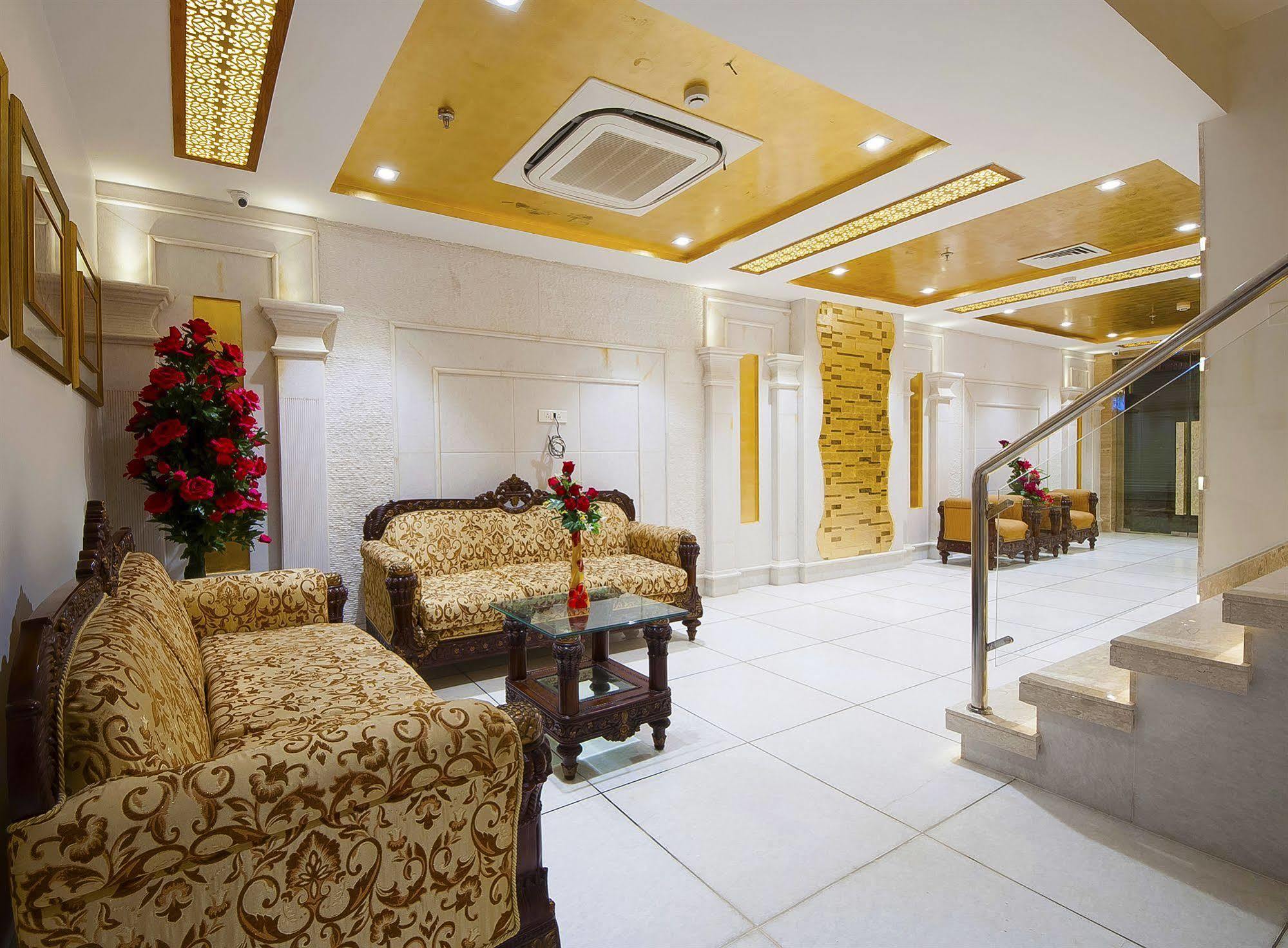 Hotel Swaran Palace Delhi  Extérieur photo